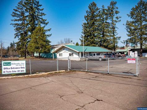 1744 Main Street Sweet Home OR 97386