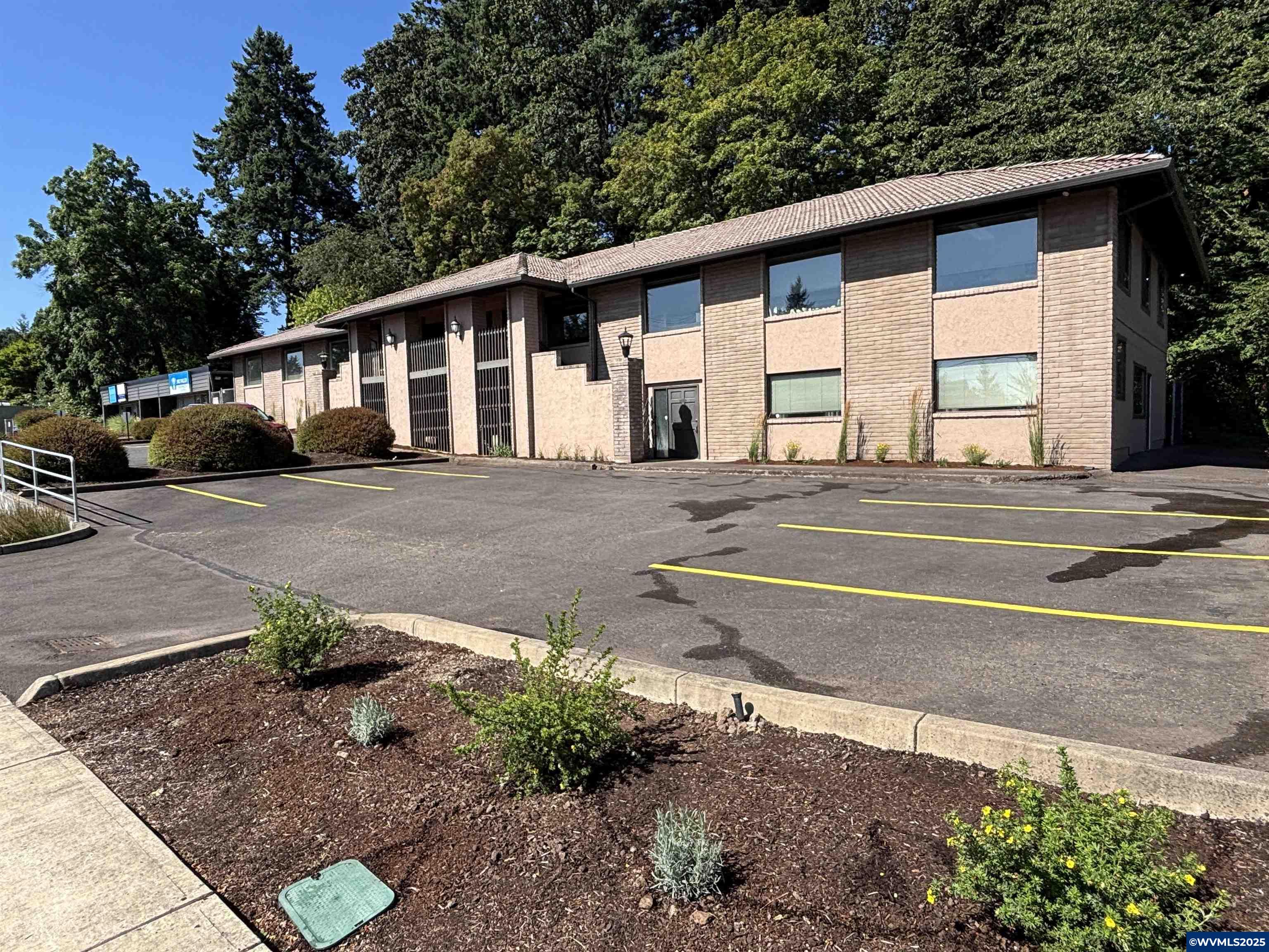 2735 SE 12th Street Salem OR 97302