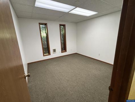 2735 SE 12th Street Salem OR 97302
