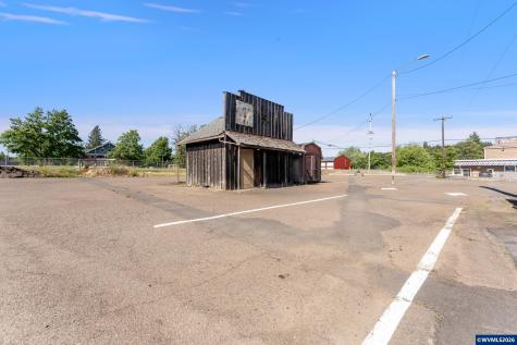 28405 Salmon River Highway Grand Ronde OR 97347
