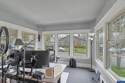 1705 Commercial Street SE Salem OR 97302