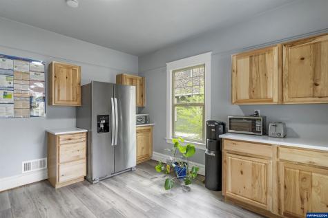1705 Commercial Street SE Salem OR 97302