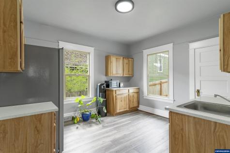 1705 Commercial Street SE Salem OR 97302