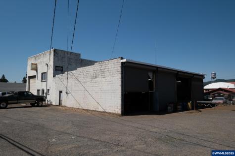 2324 Main Street Sweet Home OR 97386