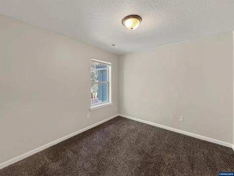 4074 Aden Place NE Salem OR 97305