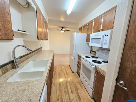 950 Evergreen #207 Road Woodburn OR 97071