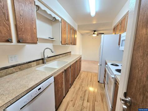 950 Evergreen #207 Road Woodburn OR 97071