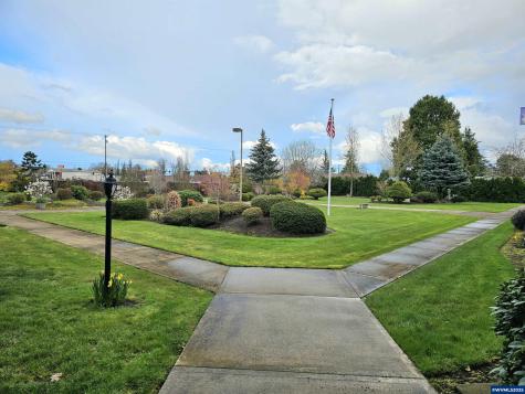 950 Evergreen #207 Road Woodburn OR 97071