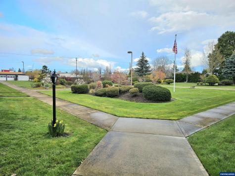 950 Evergreen #207 Road Woodburn OR 97071