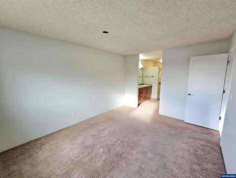 950 Evergreen #207 Road Woodburn OR 97071