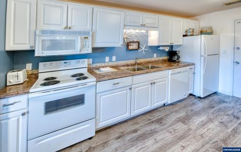 301 Otter Crest Lp Otter Rock OR 97369