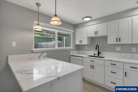 3808 3rd Avenue N Keizer OR 97303