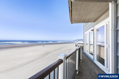 241 SW Ebb Avenue Lincoln City OR 97367