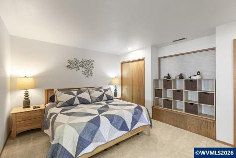 241 SW Ebb Avenue Lincoln City OR 97367