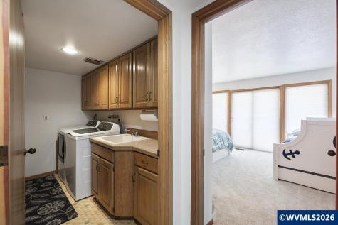 241 SW Ebb Avenue Lincoln City OR 97367