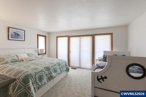 241 SW Ebb Avenue Lincoln City OR 97367
