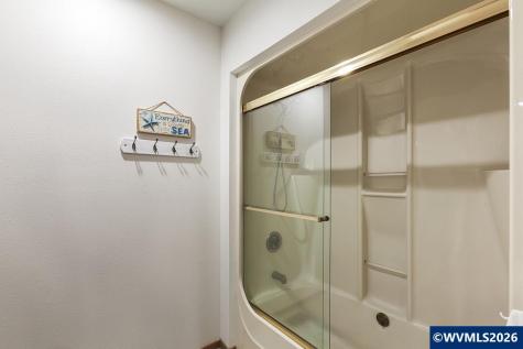 241 SW Ebb Avenue Lincoln City OR 97367