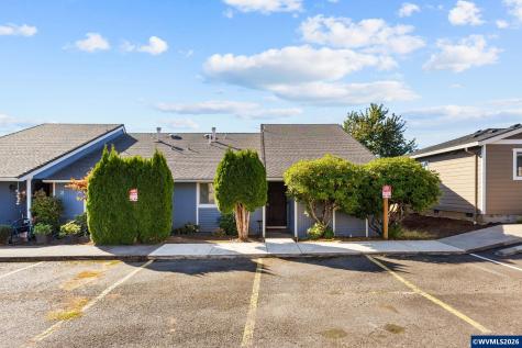 350 NE Evergreen #4 Court Dallas OR 97338