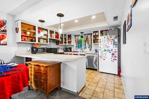 350 NE Evergreen #4 Court Dallas OR 97338