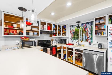 350 NE Evergreen #4 Court Dallas OR 97338