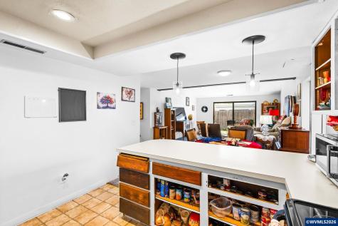 350 NE Evergreen #4 Court Dallas OR 97338