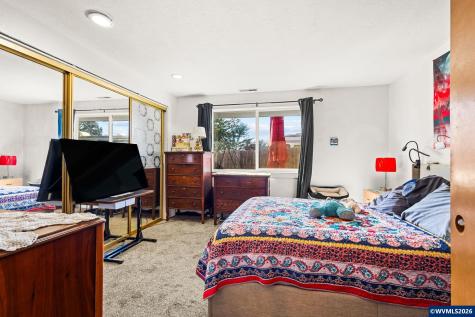 350 NE Evergreen #4 Court Dallas OR 97338