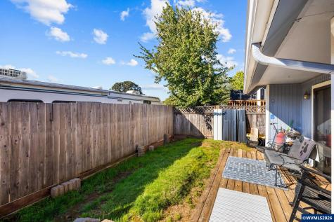 350 NE Evergreen #4 Court Dallas OR 97338