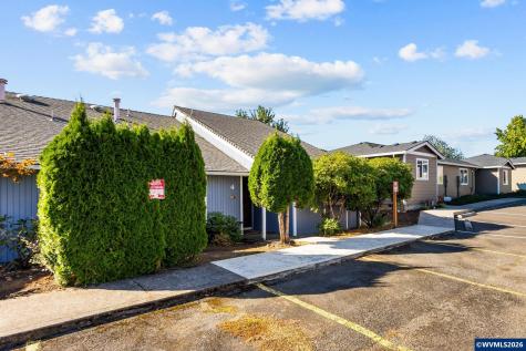 350 NE Evergreen #4 Court Dallas OR 97338