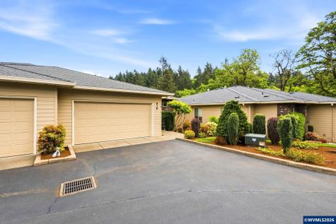 938 Sahalee Court SE Salem OR 97306
