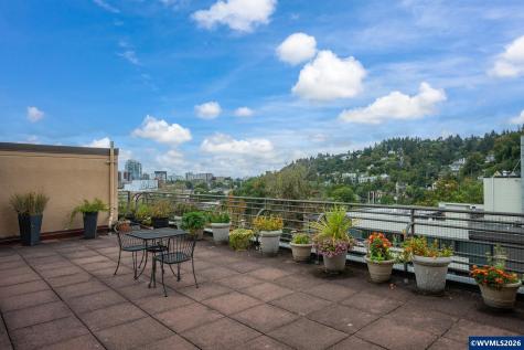2021 SW Main #32 Street Portland OR 97205