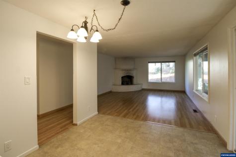 1035 Chestnut Street NW Salem OR 97304