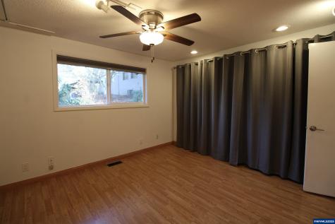 1035 Chestnut Street NW Salem OR 97304