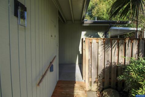 1035 Chestnut Street NW Salem OR 97304