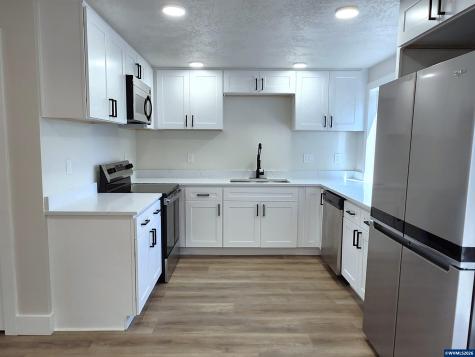 1050 Cardinal Street NW Salem OR 97304