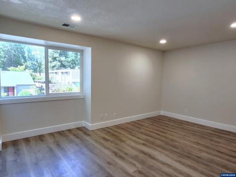 1050 Cardinal Street NW Salem OR 97304