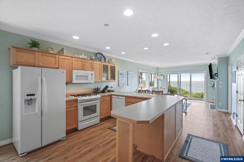 1113 N Highway 101 #1 Depoe Bay OR 97341