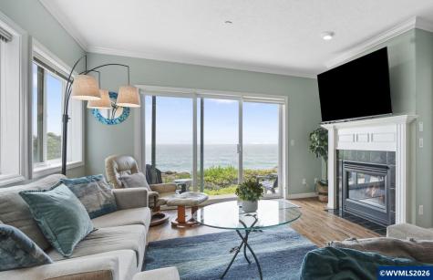 1113 N Highway 101 #1 Depoe Bay OR 97341