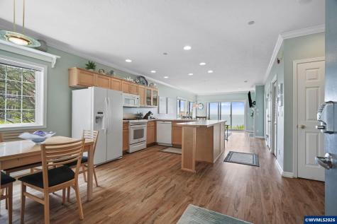 1113 N Highway 101 #1 Depoe Bay OR 97341
