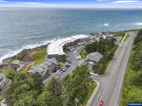 1113 N Highway 101 #1 Depoe Bay OR 97341