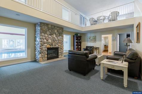 1113 N Highway 101 #1 Depoe Bay OR 97341