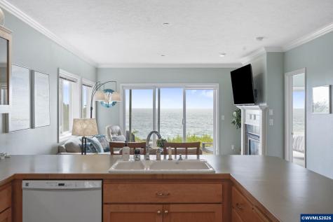 1113 N Highway 101 #1 Depoe Bay OR 97341