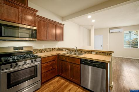 5725 Joynak Street S Salem OR 97306