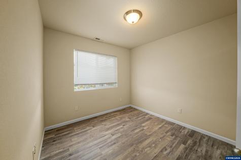 5725 Joynak Street S Salem OR 97306