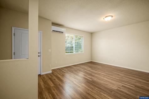 5725 Joynak Street S Salem OR 97306