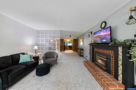 1044 Chestnut Street NW Salem OR 97304