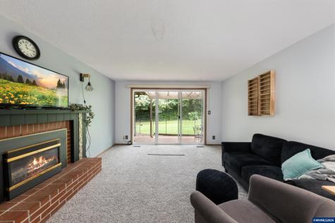 1044 Chestnut Street NW Salem OR 97304