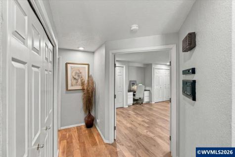 1905 Spicetree Lane SE Salem OR 97306