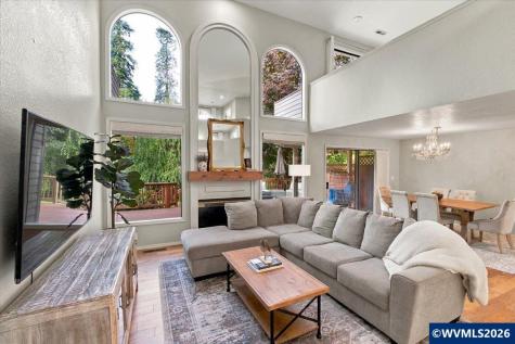 1905 Spicetree Lane SE Salem OR 97306