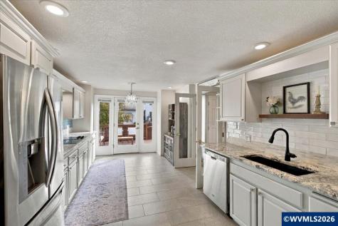 1905 Spicetree Lane SE Salem OR 97306