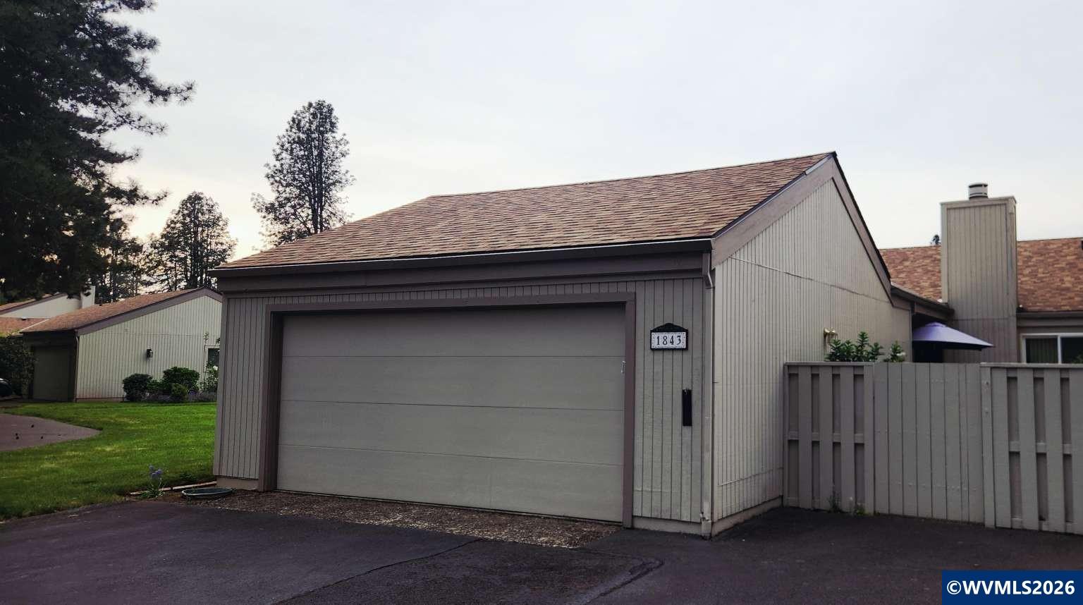 1843 Lexington Circle SE Salem OR 97306